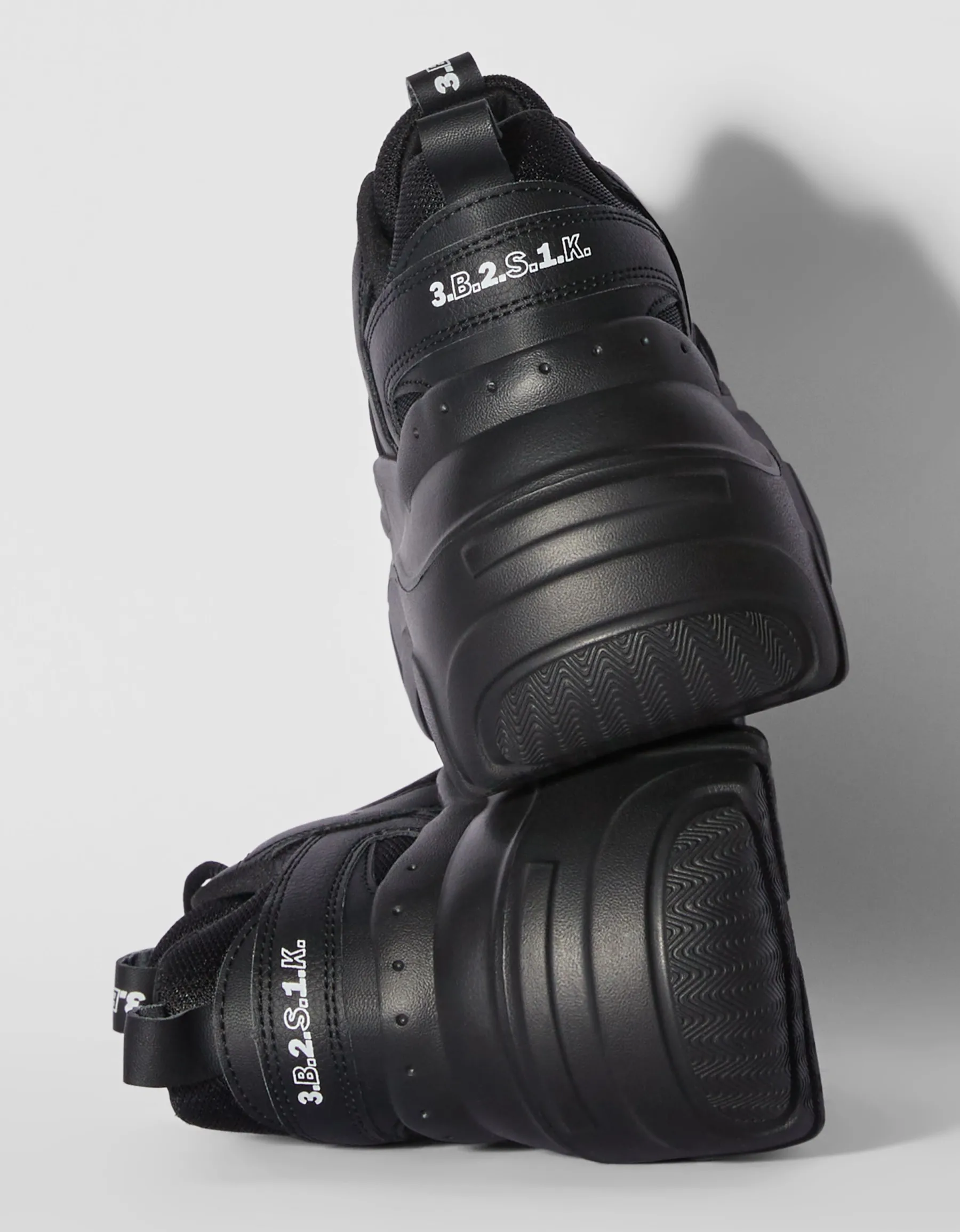 BERSHKA Baskets semelle XL avec mesh Noir Outlet