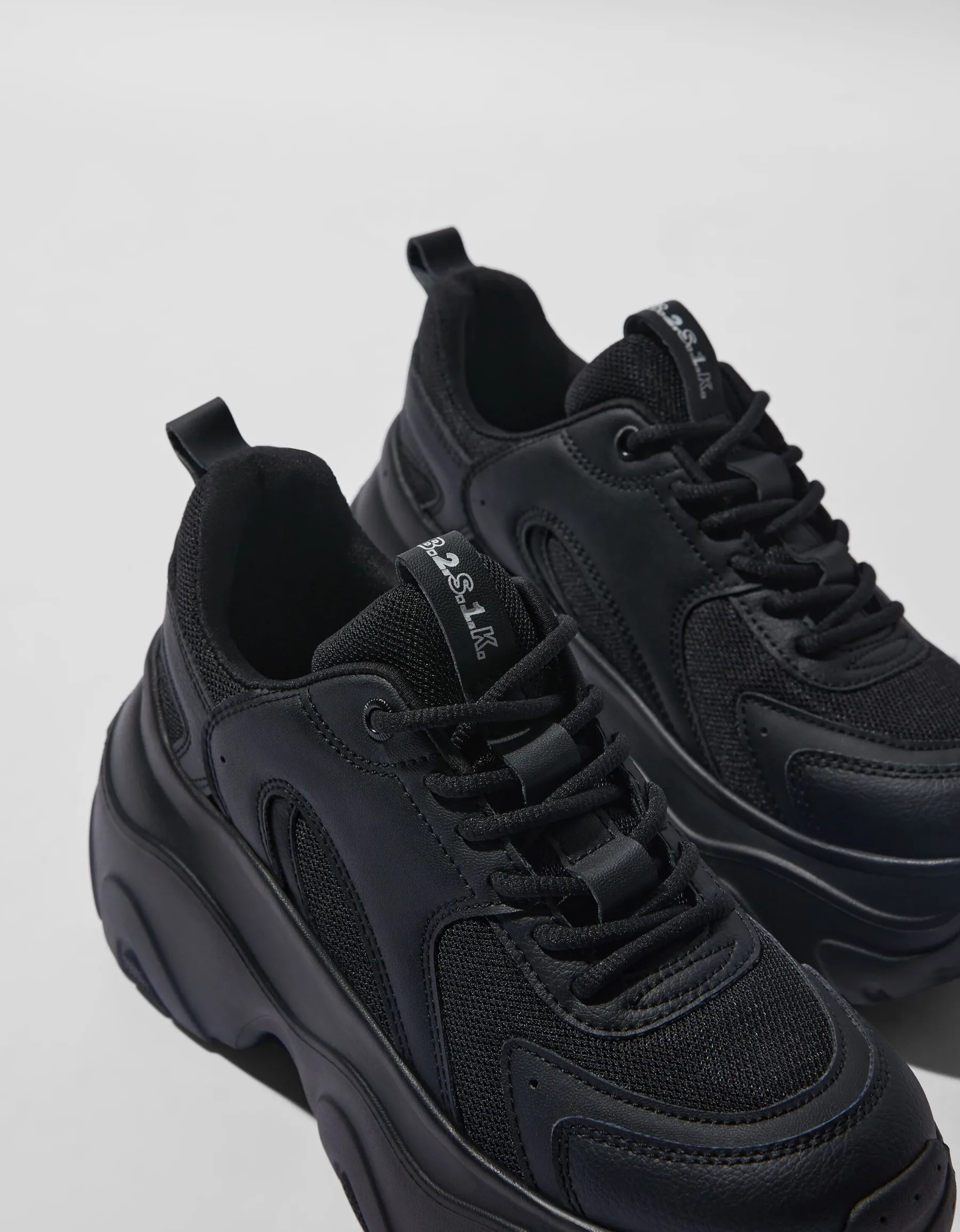 BERSHKA Baskets semelle XL avec mesh Noir Outlet
