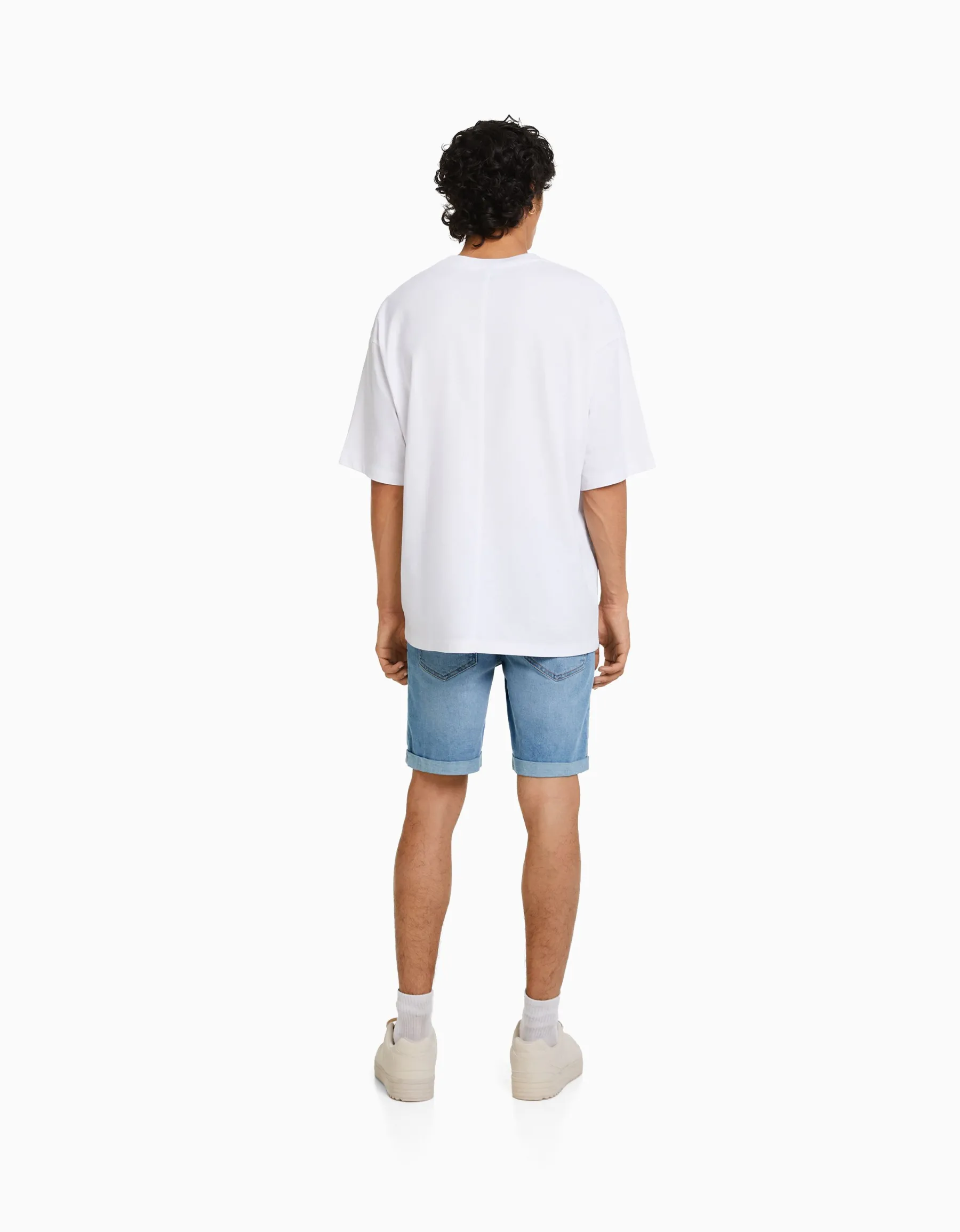 BERSHKA Bermuda denim skinny retroussé Bleu Store