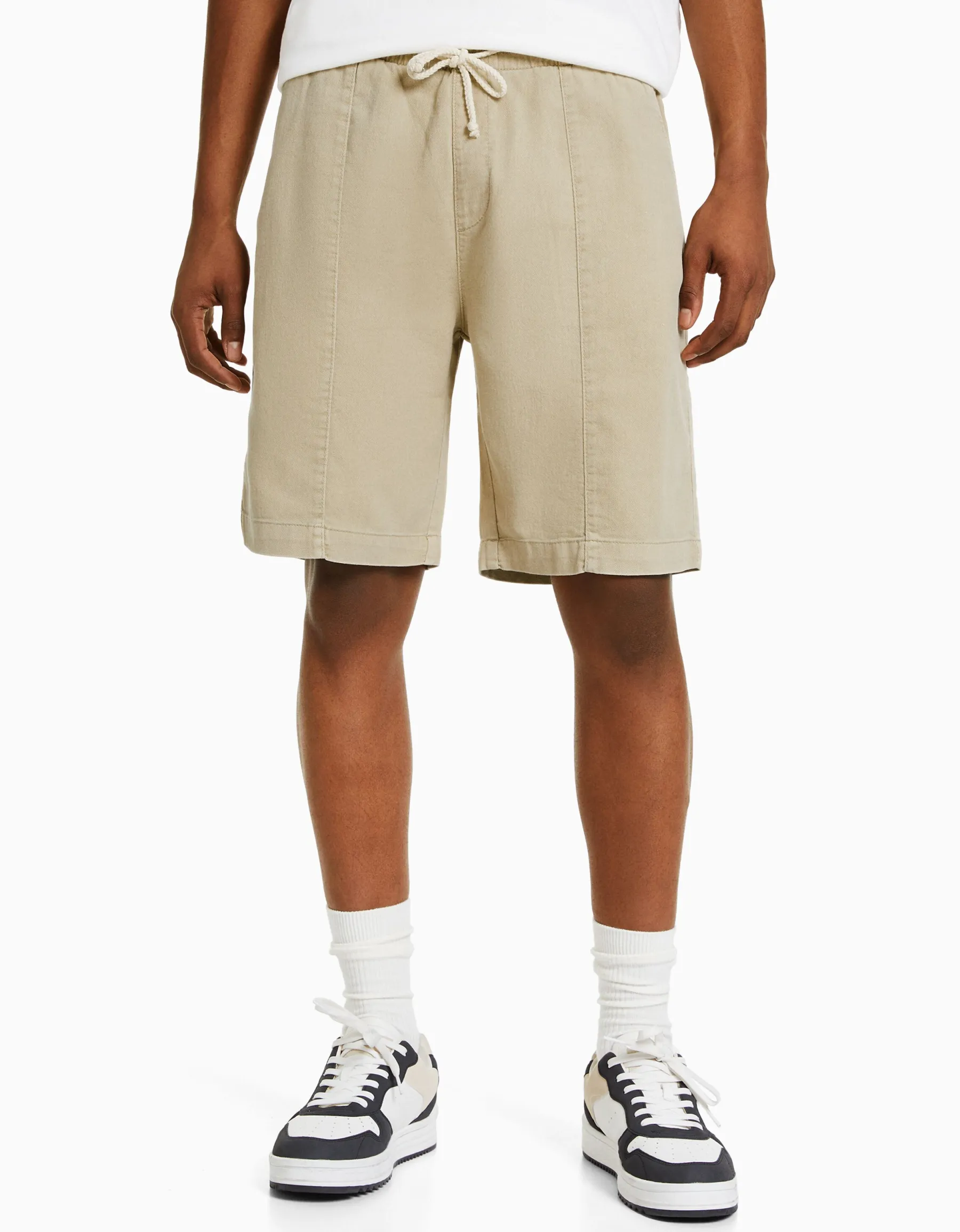 BERSHKA Bermuda jogger effet rustique Blanc Hot