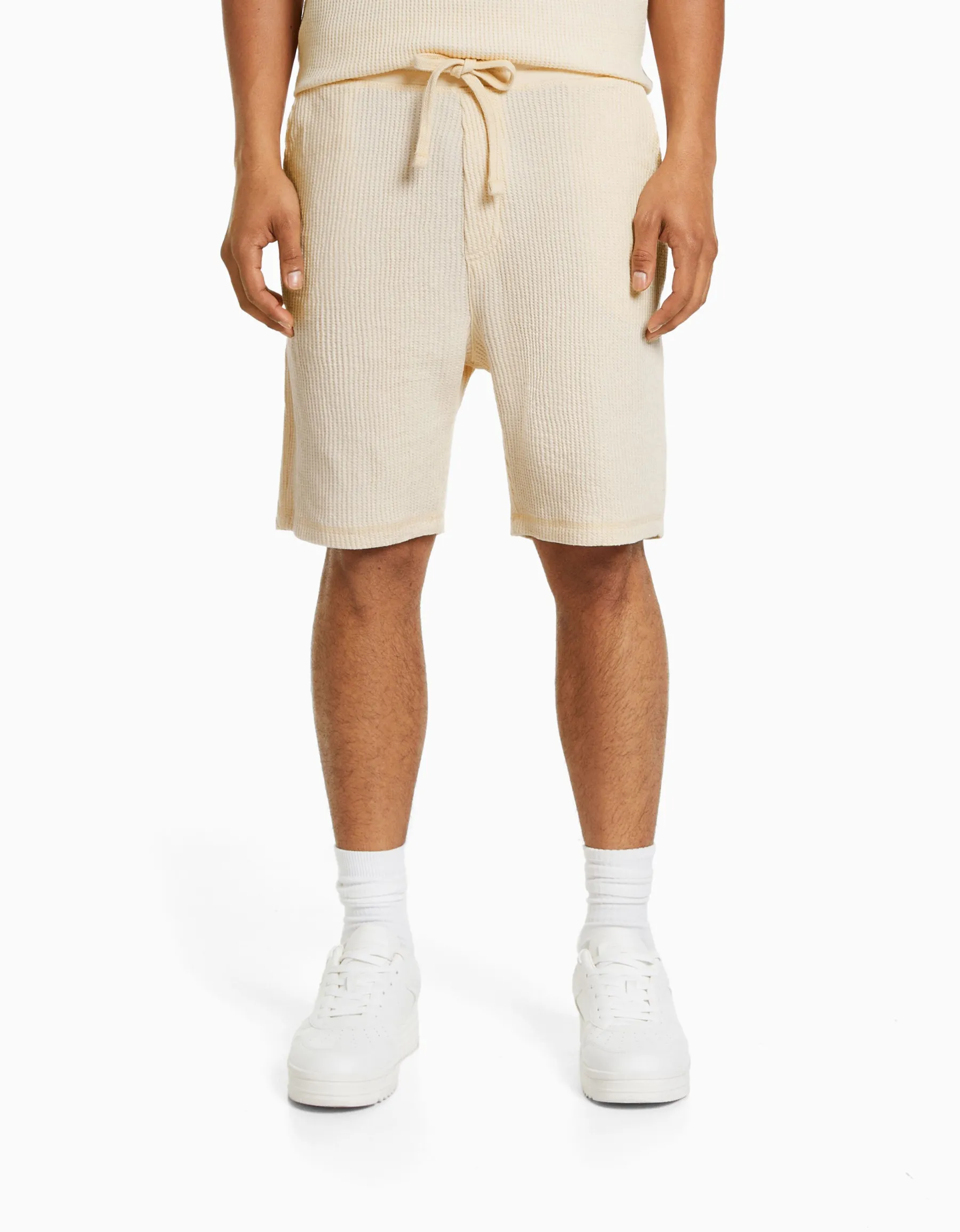 BERSHKA Bermuda molleton gaufré Blanc cassé Flash Sale
