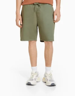 BERSHKA Bermuda style jogger Kaki Fashion
