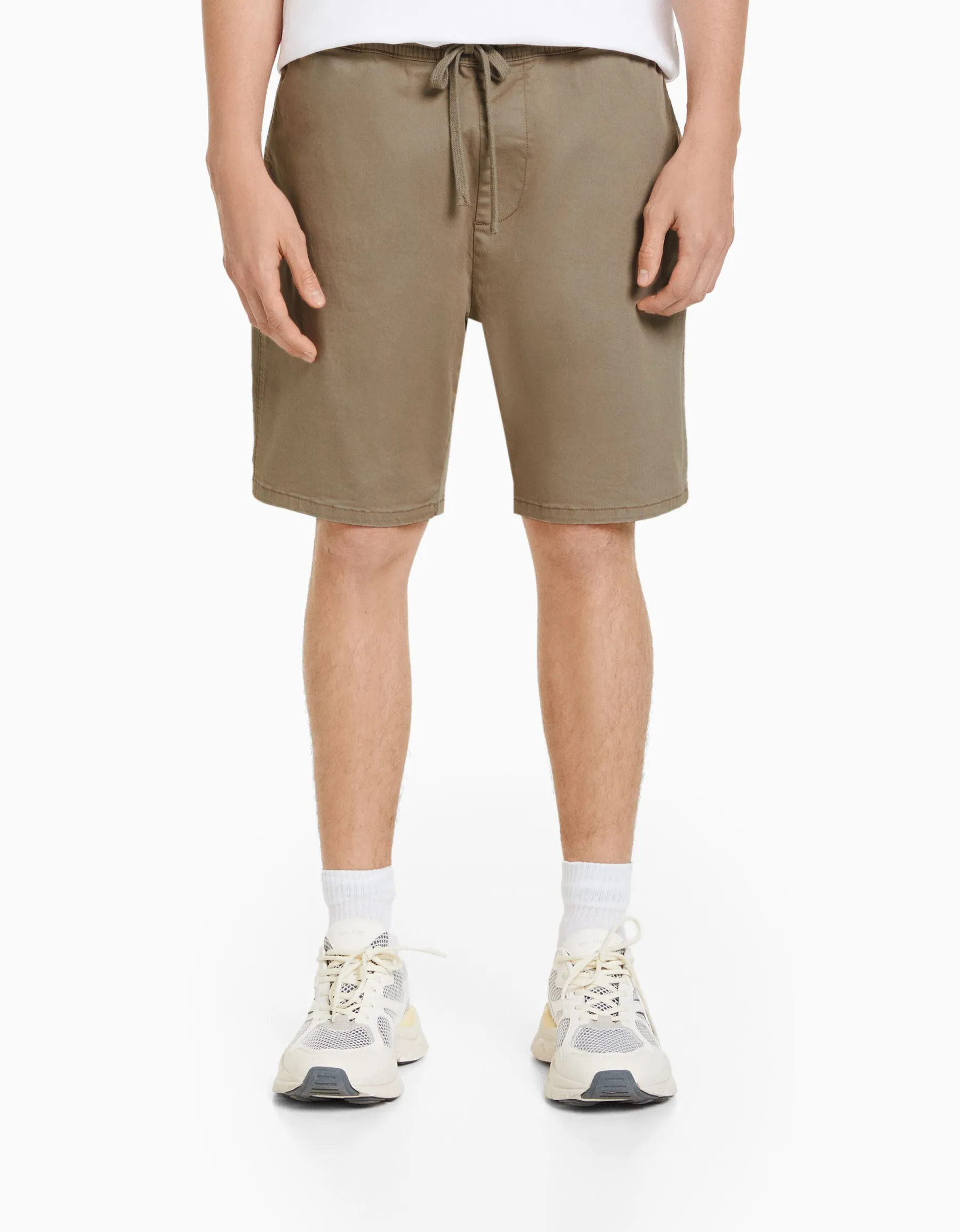 BERSHKA Bermuda style jogger Kaki Hot