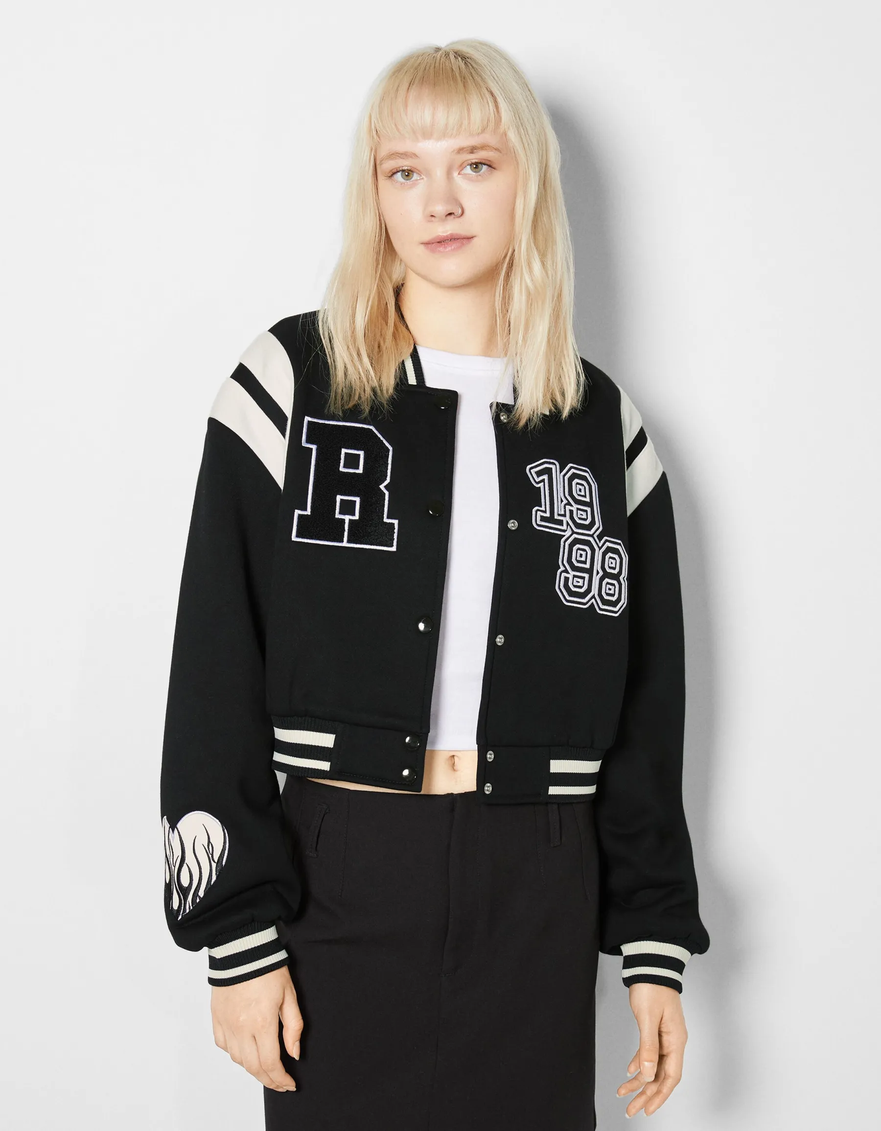 BERSHKA Blouson cropped varsity Violet Best