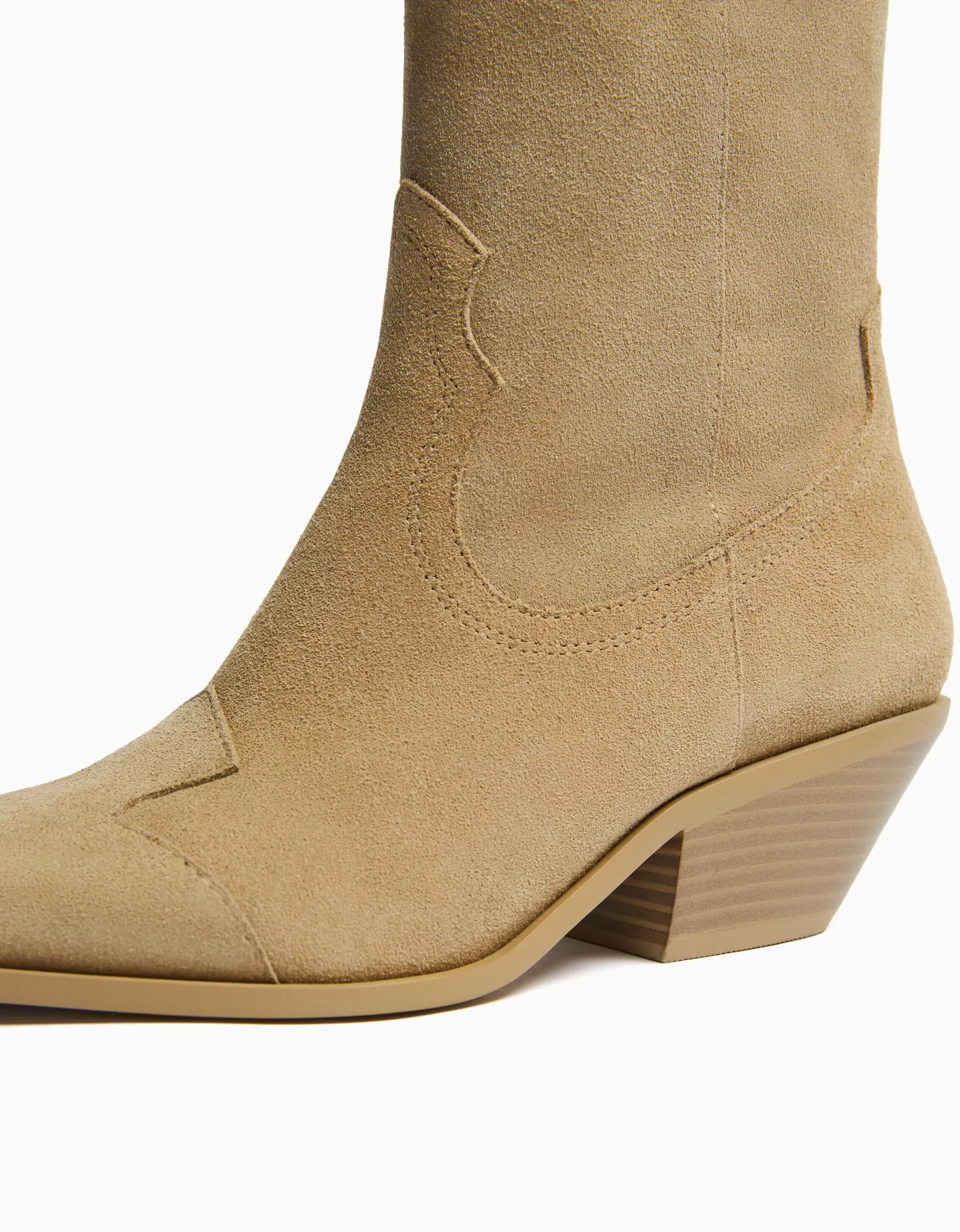 BERSHKA Bottines cowboy à talon CUIR Sable Sale