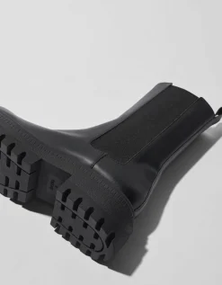BERSHKA Bottines plates avec bandes élastiques Noir Online