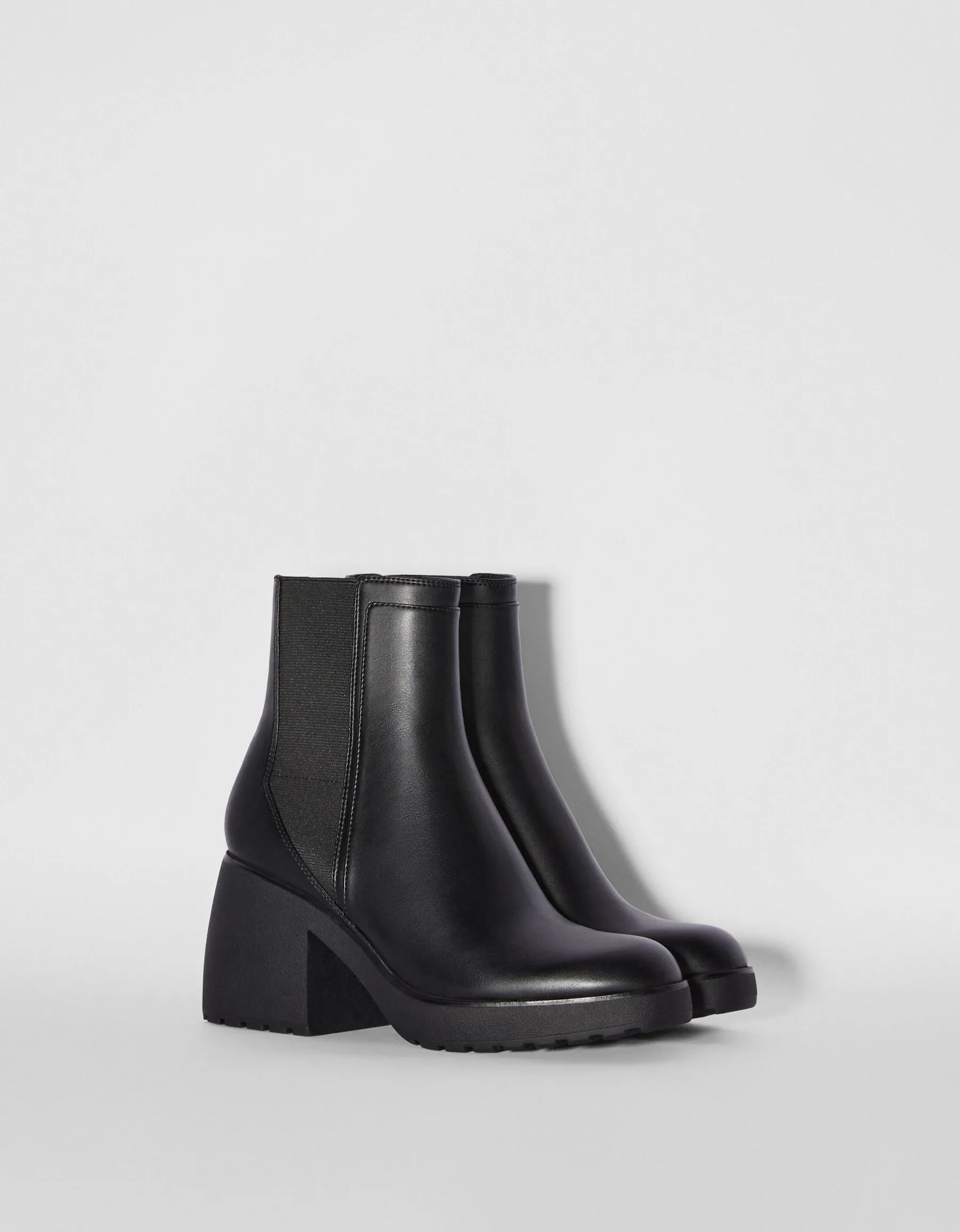 BERSHKA Bottines talon large élastiquées Noir Best