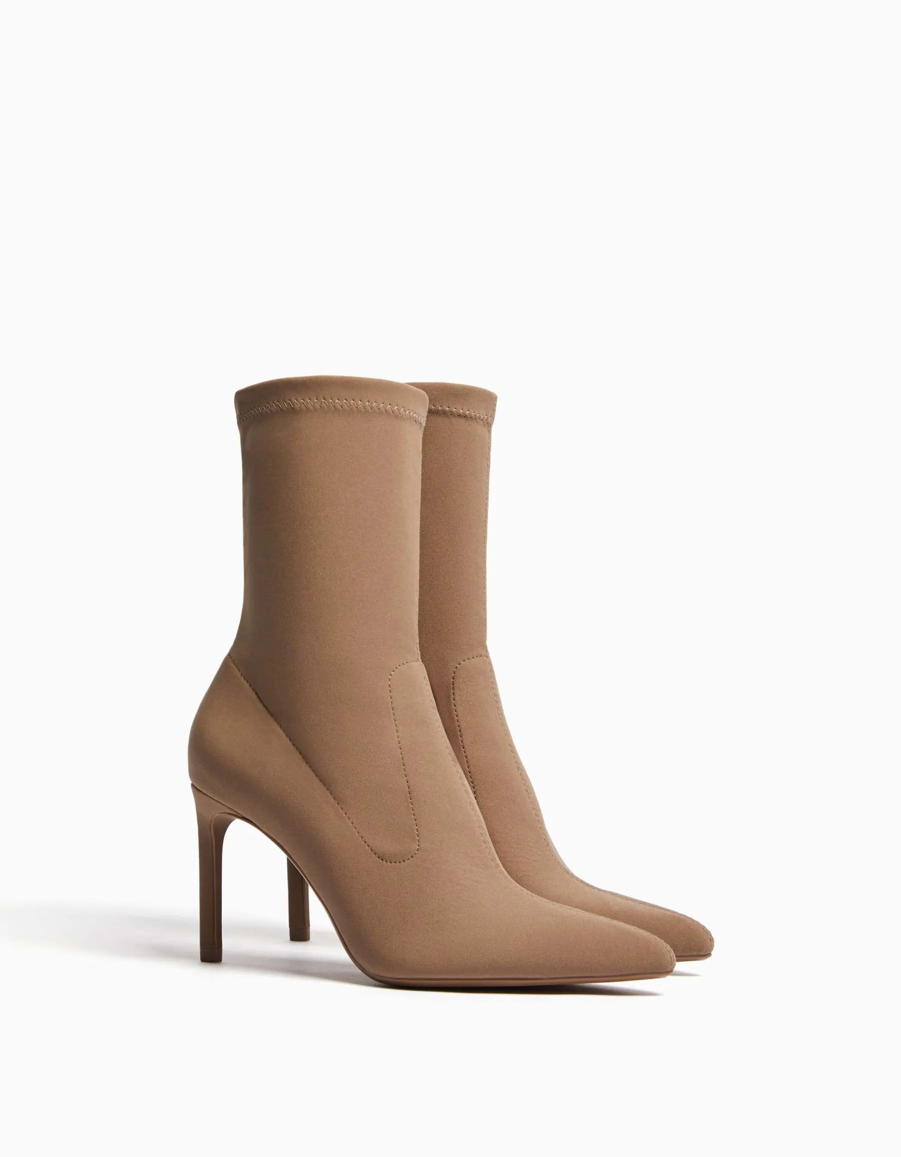 BERSHKA Bottines talon moulantes Sable Store