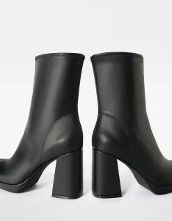 BERSHKA Bottines talon moulantes mini plateforme Noir Hot