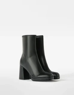 BERSHKA Bottines talon moulantes mini plateforme Noir Store