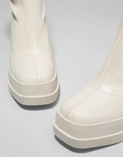 BERSHKA Bottines talon plateforme moulantes Écru Best Sale