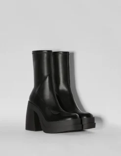 BERSHKA Bottines talon plateforme moulantes Écru Hot
