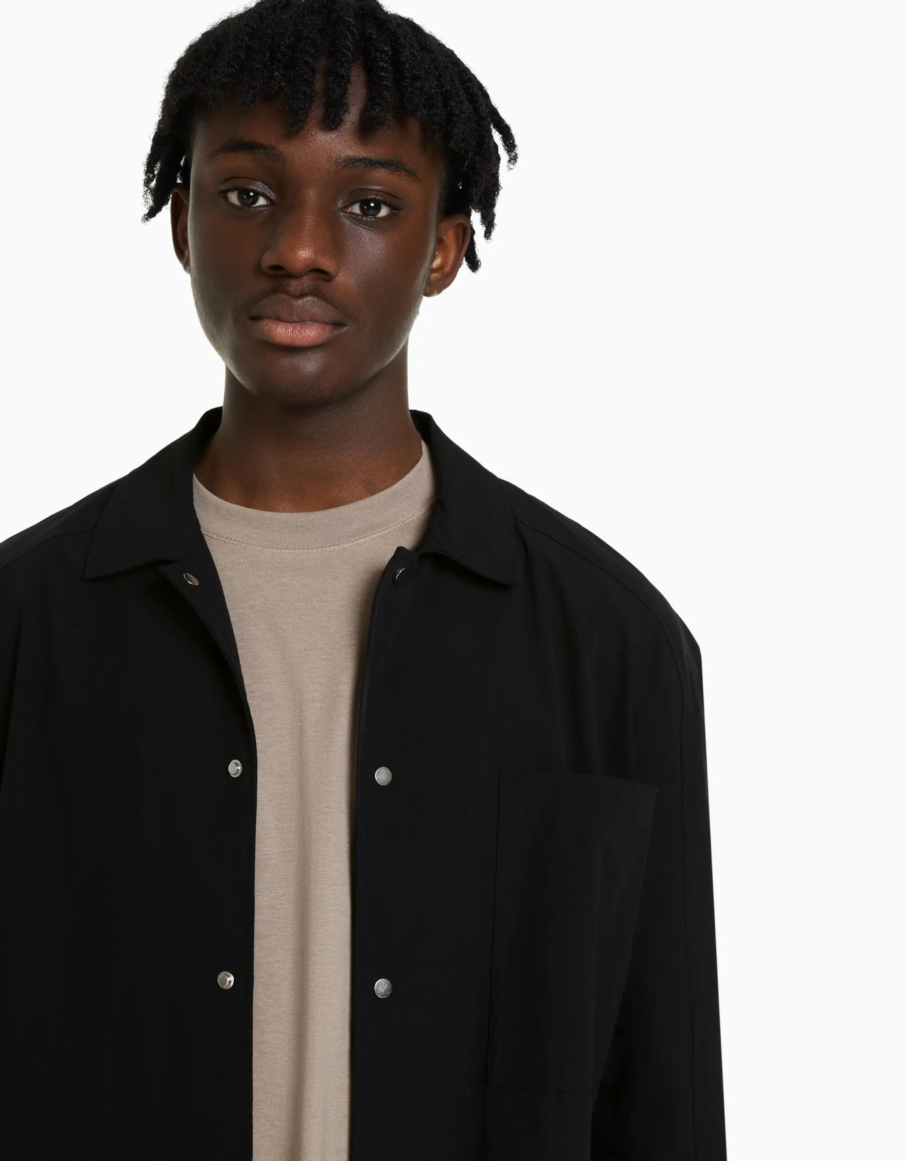 BERSHKA Chemise manches longues technique parachute Noir Shop