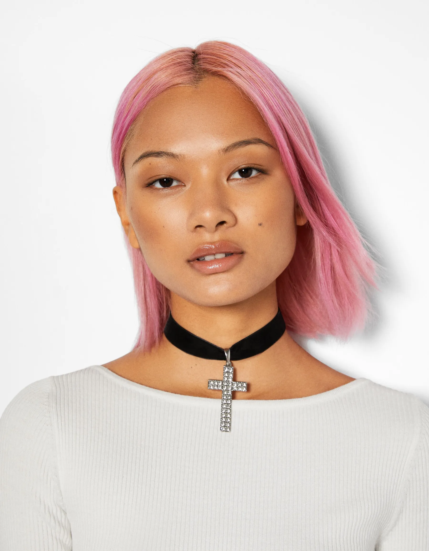 BERSHKA Collier ras du cou croix strass Argent Fashion