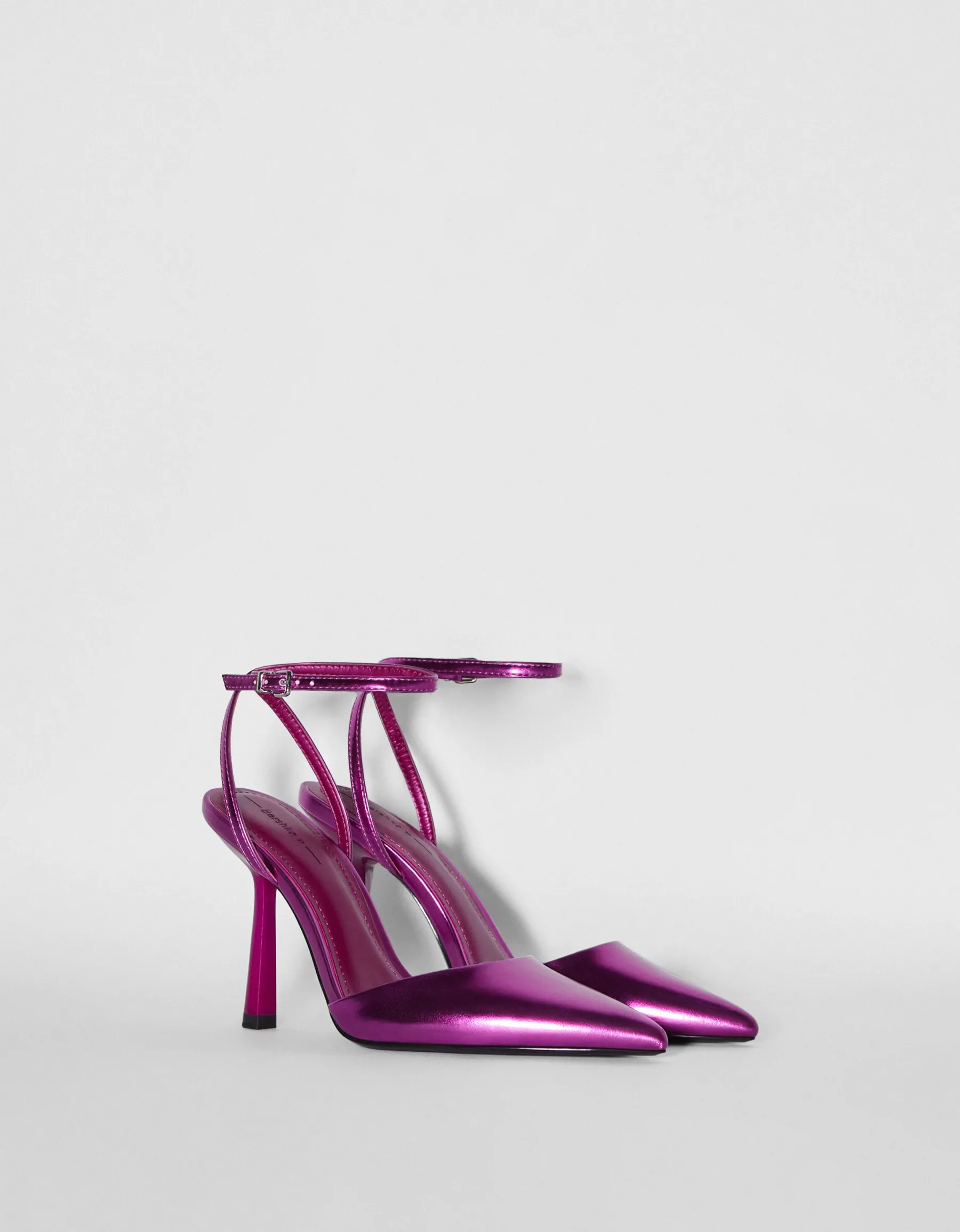 BERSHKA Escarpins type mules métallisés Fuchsia Store