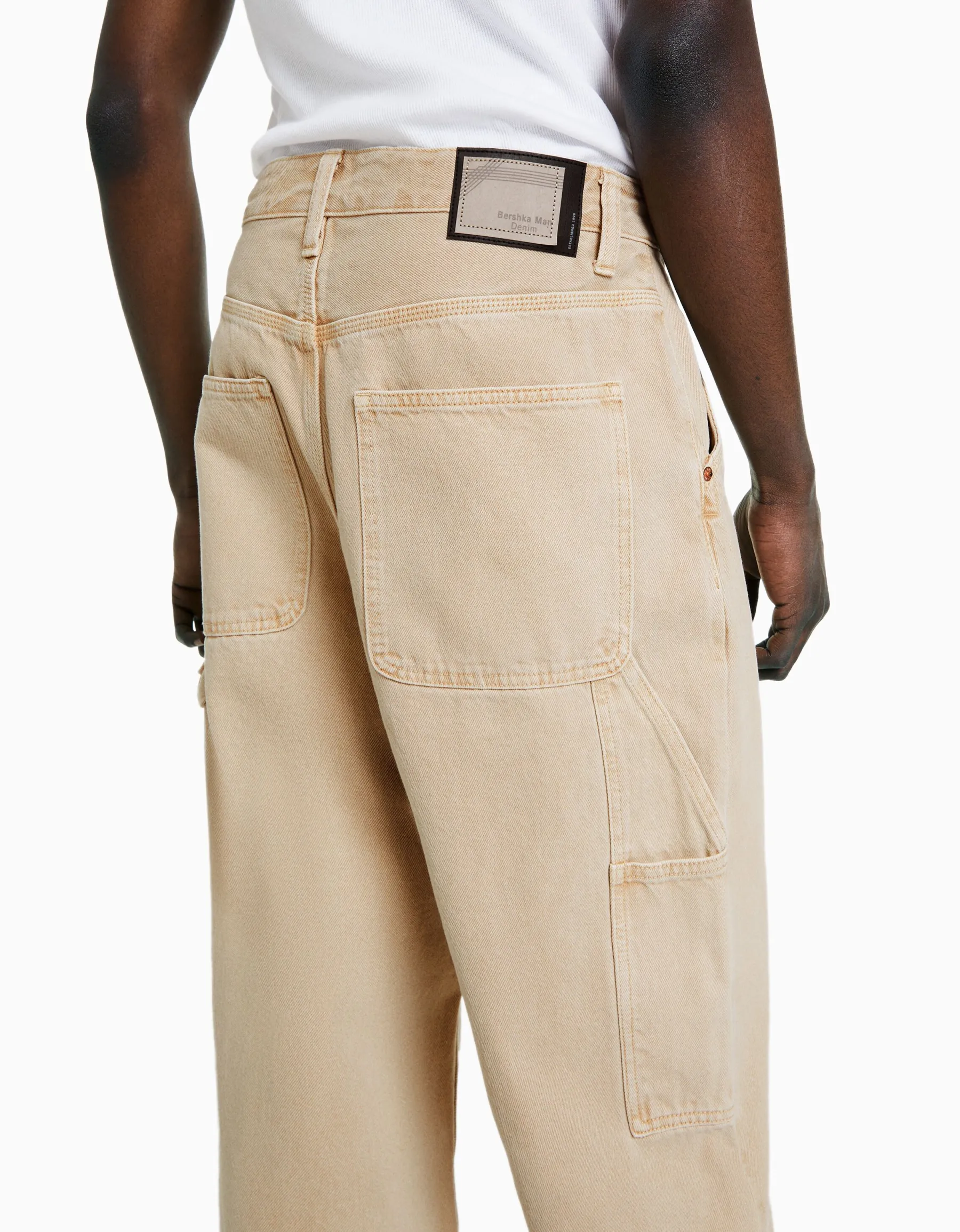BERSHKA Jean baggy carpenter Camel Store