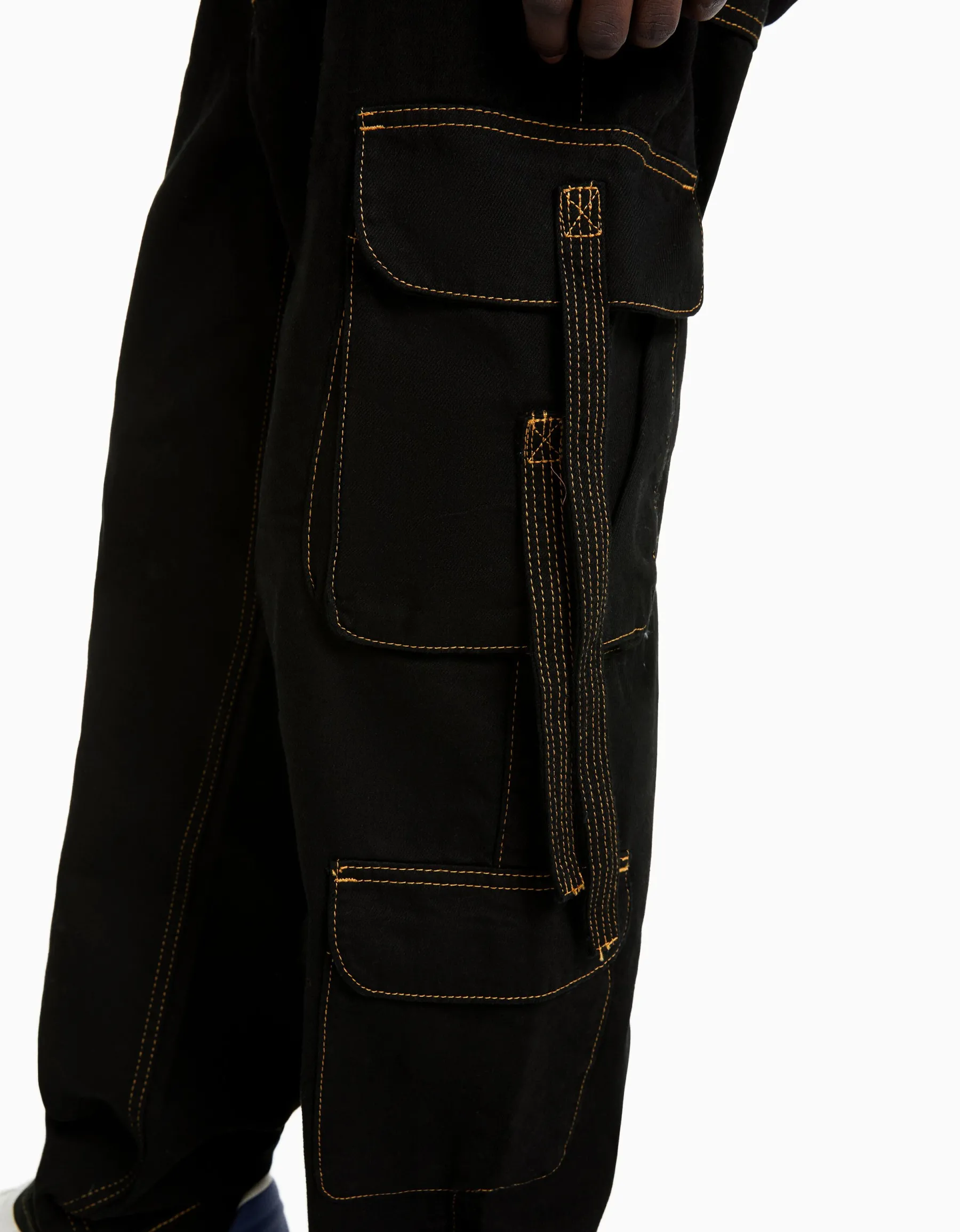 BERSHKA Jean cargo fil contraste bandes Noir Online