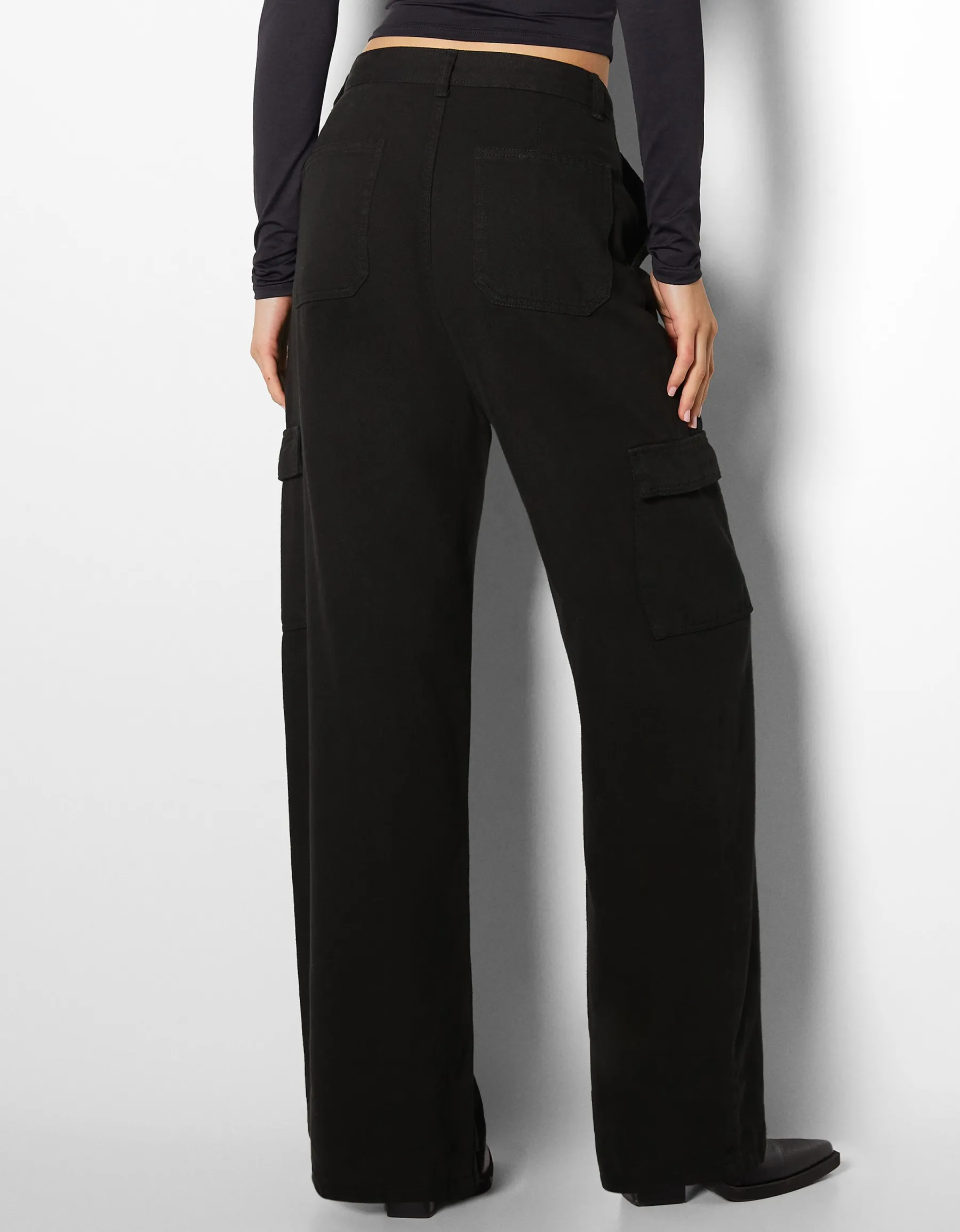 BERSHKA Jean cargo wide Kaki Store