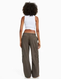BERSHKA Jean cargo wide leg multipoches Marron Cheap