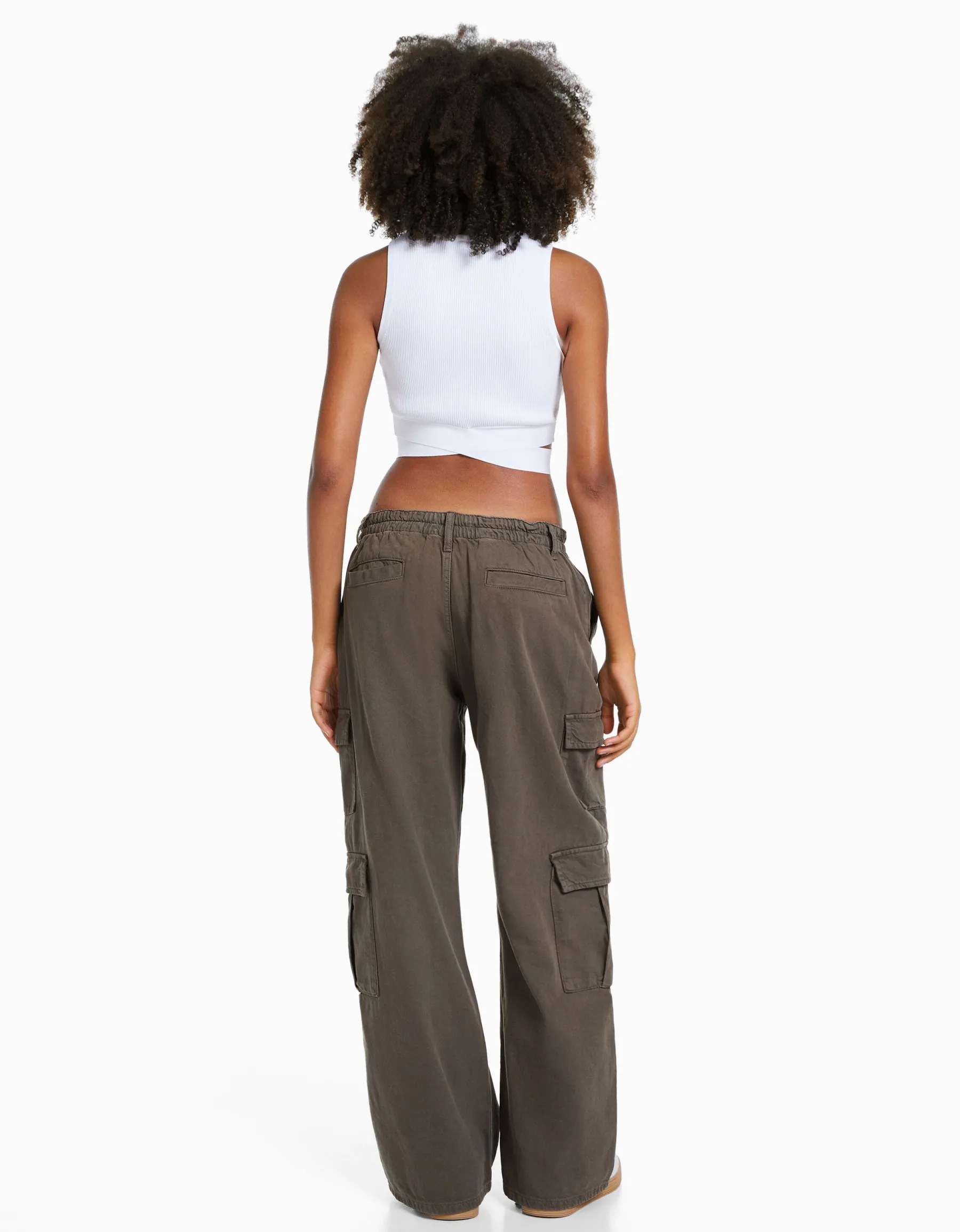 BERSHKA Jean cargo wide leg multipoches Marron Cheap