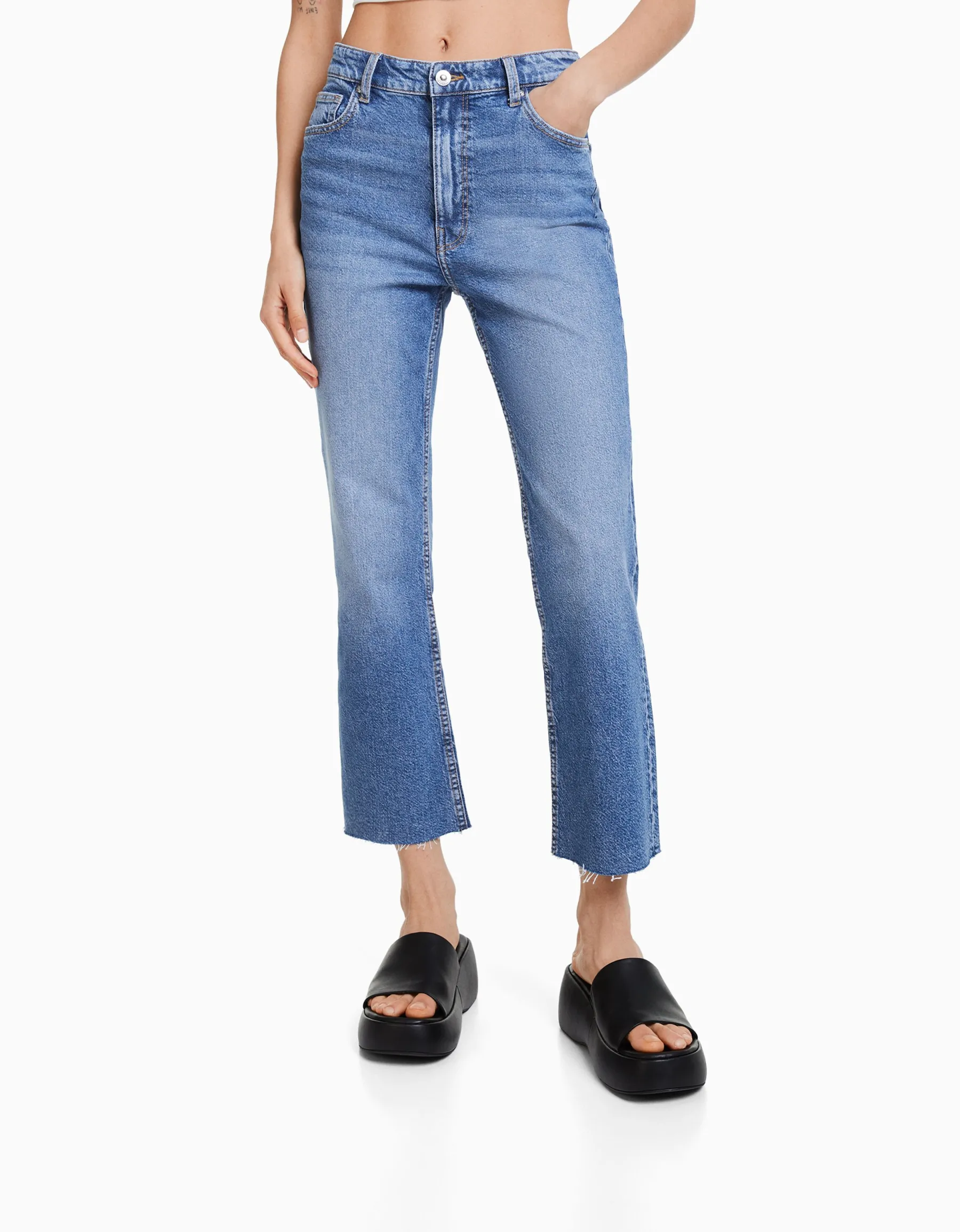 BERSHKA Jean cropped flare Bleu Cheap