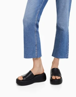 BERSHKA Jean cropped flare Bleu Cheap