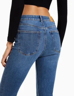 BERSHKA Jean flare Bleu Hot