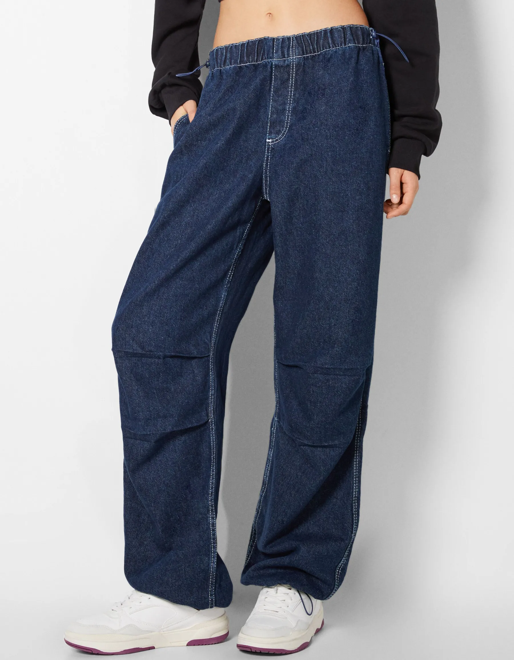 BERSHKA Jean jogger parachute Bleu lavé Discount