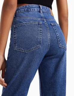 BERSHKA Jean mom fit Bleu lavé Hot