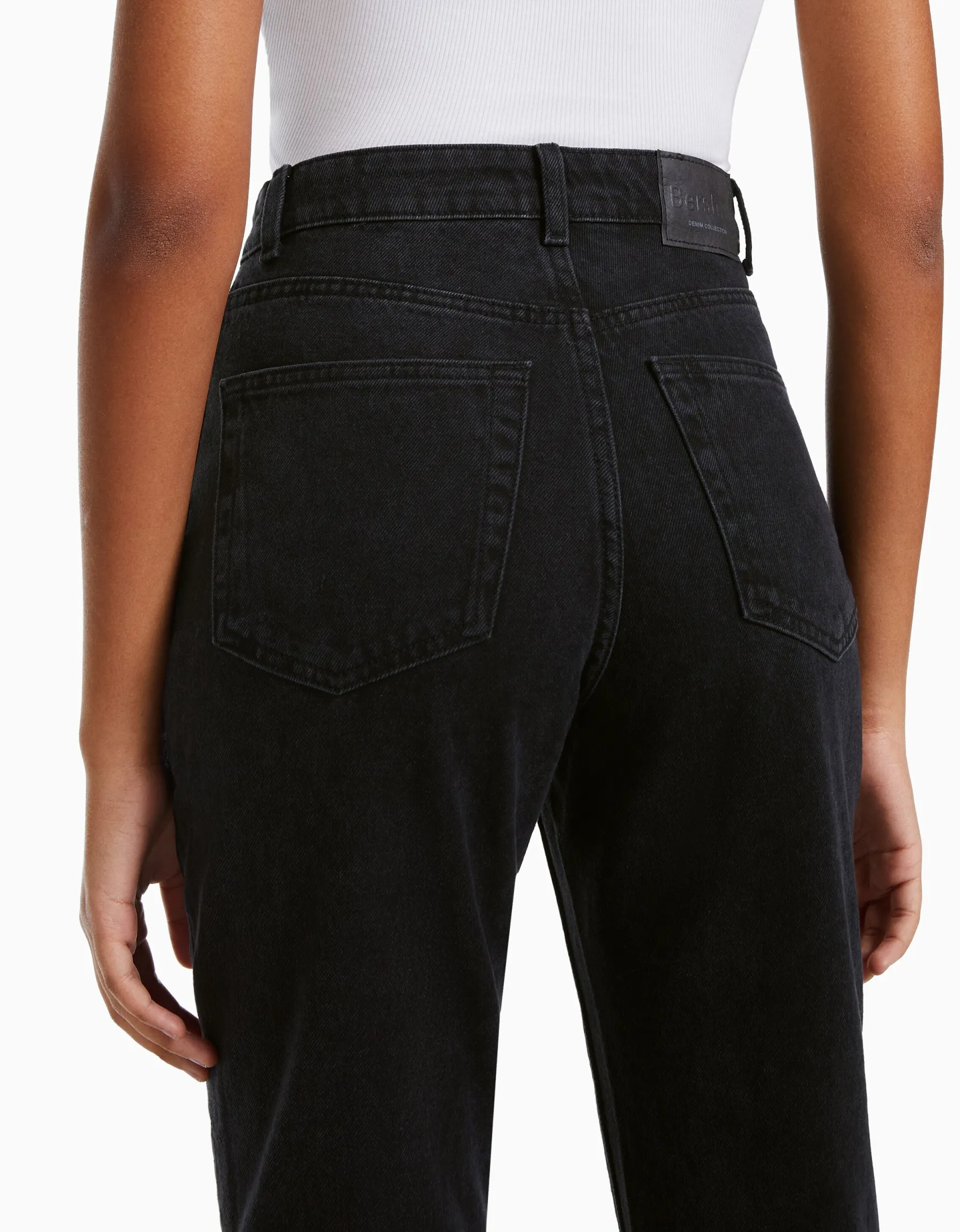 BERSHKA Jean mom fit Bleu lavé Fashion