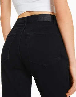 BERSHKA Jean mom slim décontracté Bleu lavé Fashion