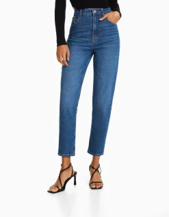 BERSHKA Jean mom slim décontracté Bleu lavé Cheap