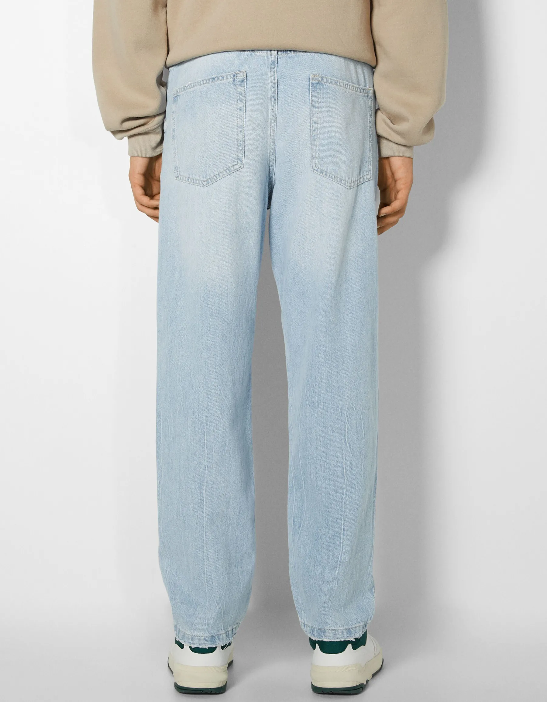 BERSHKA Jean 90’s wide Bleu clair Shop