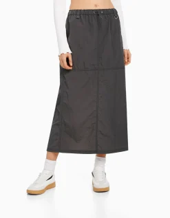 BERSHKA Jupe midi effet nylon Écru Sale
