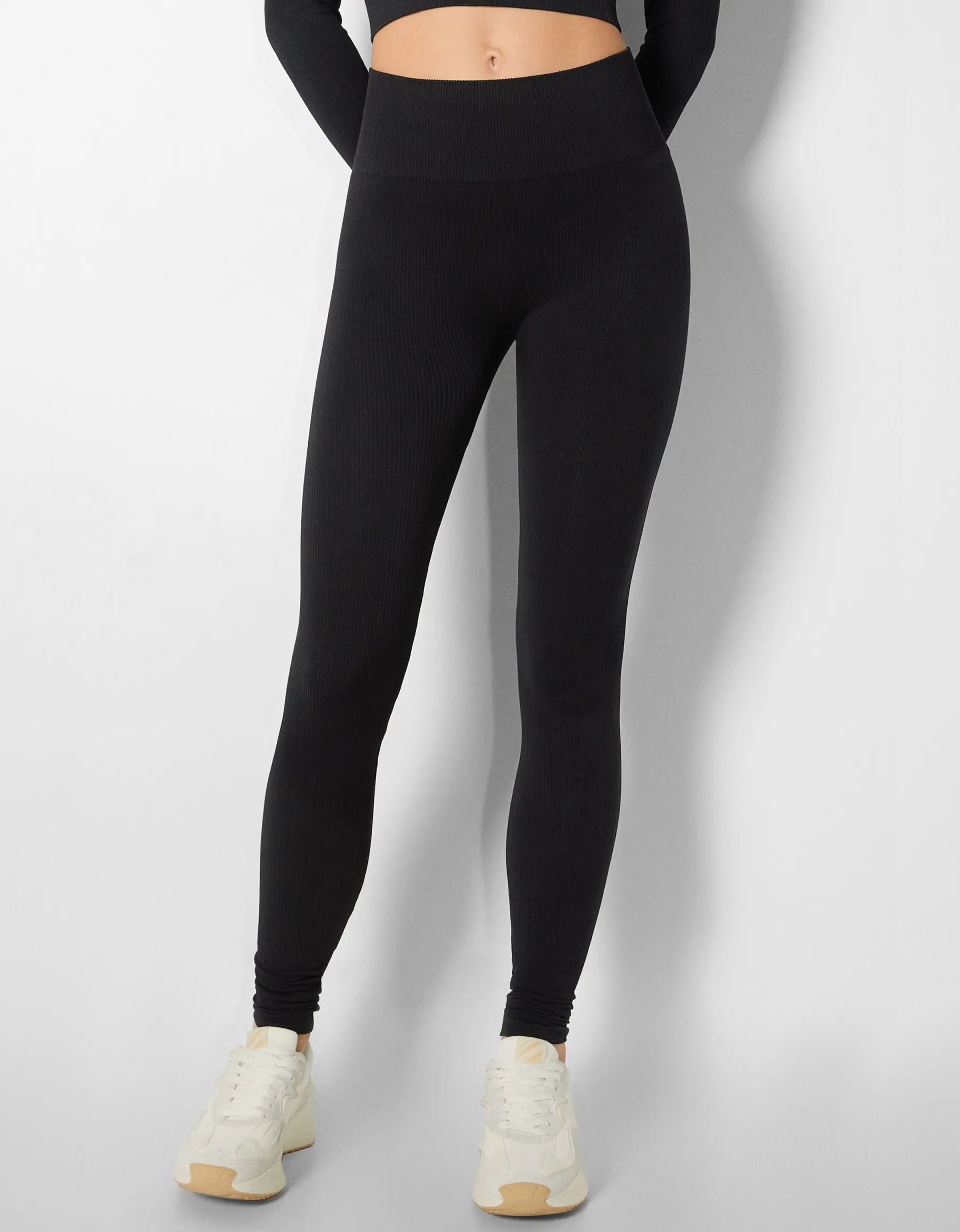 BERSHKA Leggings sans coutures Noir Store
