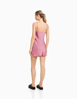 BERSHKA Mini-robe bretelles fluide satinée fronces Rose Outlet