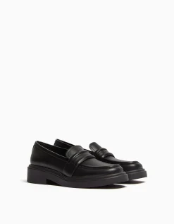 BERSHKA Mocassins barrette Noir Best