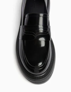 BERSHKA Mocassins patte semelle crantée Noir Outlet