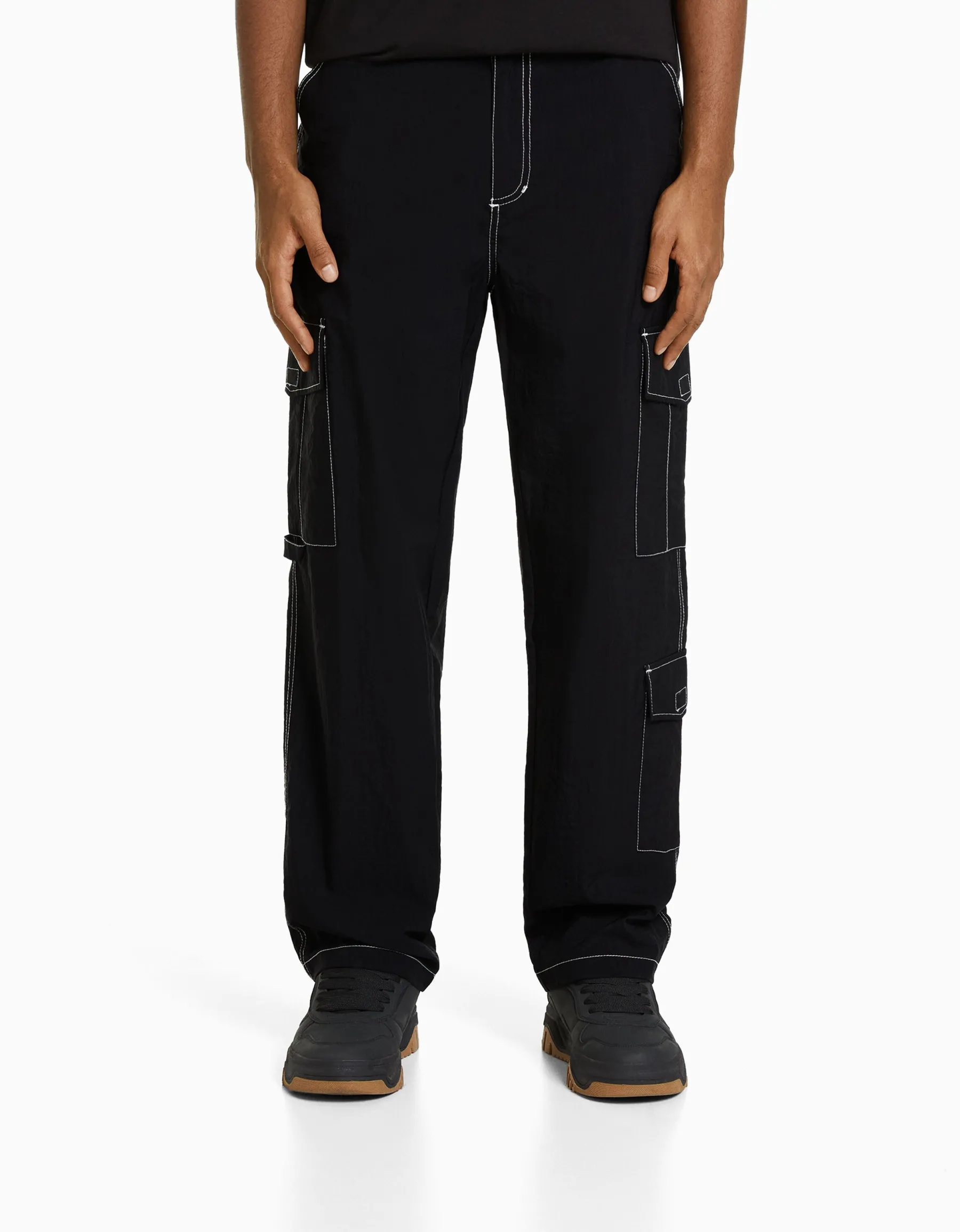 BERSHKA Pantalon cargo effet nylon fil contraste Noir Clearance