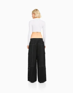 BERSHKA Pantalon cargo effet nylon fil contraste Noir Sale
