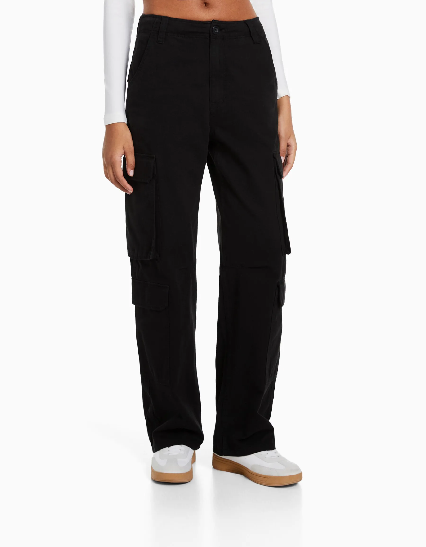 BERSHKA Pantalon cargo moulant serge multipoches Kaki Flash Sale