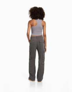BERSHKA Pantalon cargo moulant serge multipoches Kaki Hot