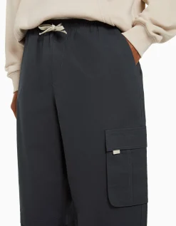 BERSHKA Pantalon cargo parachute coton Kaki Discount
