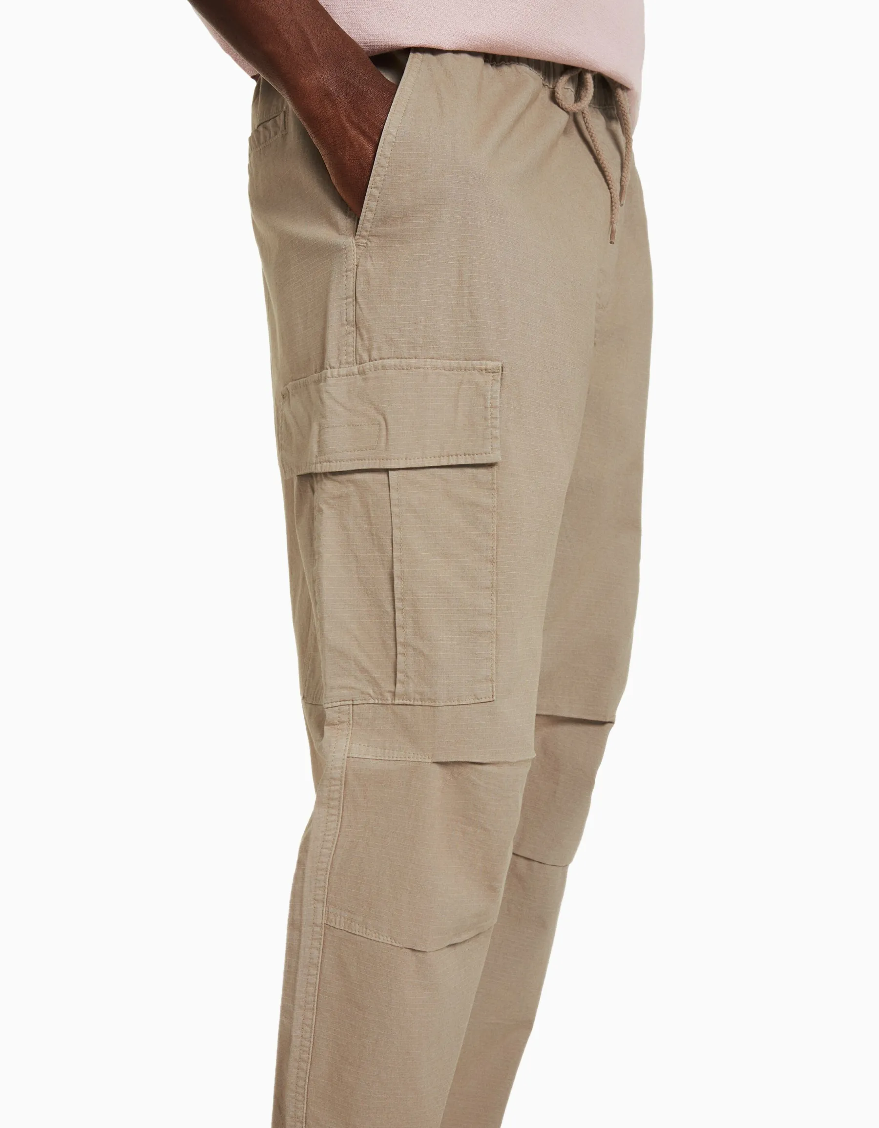 BERSHKA Pantalon cargo stoppeurs Noir Hot