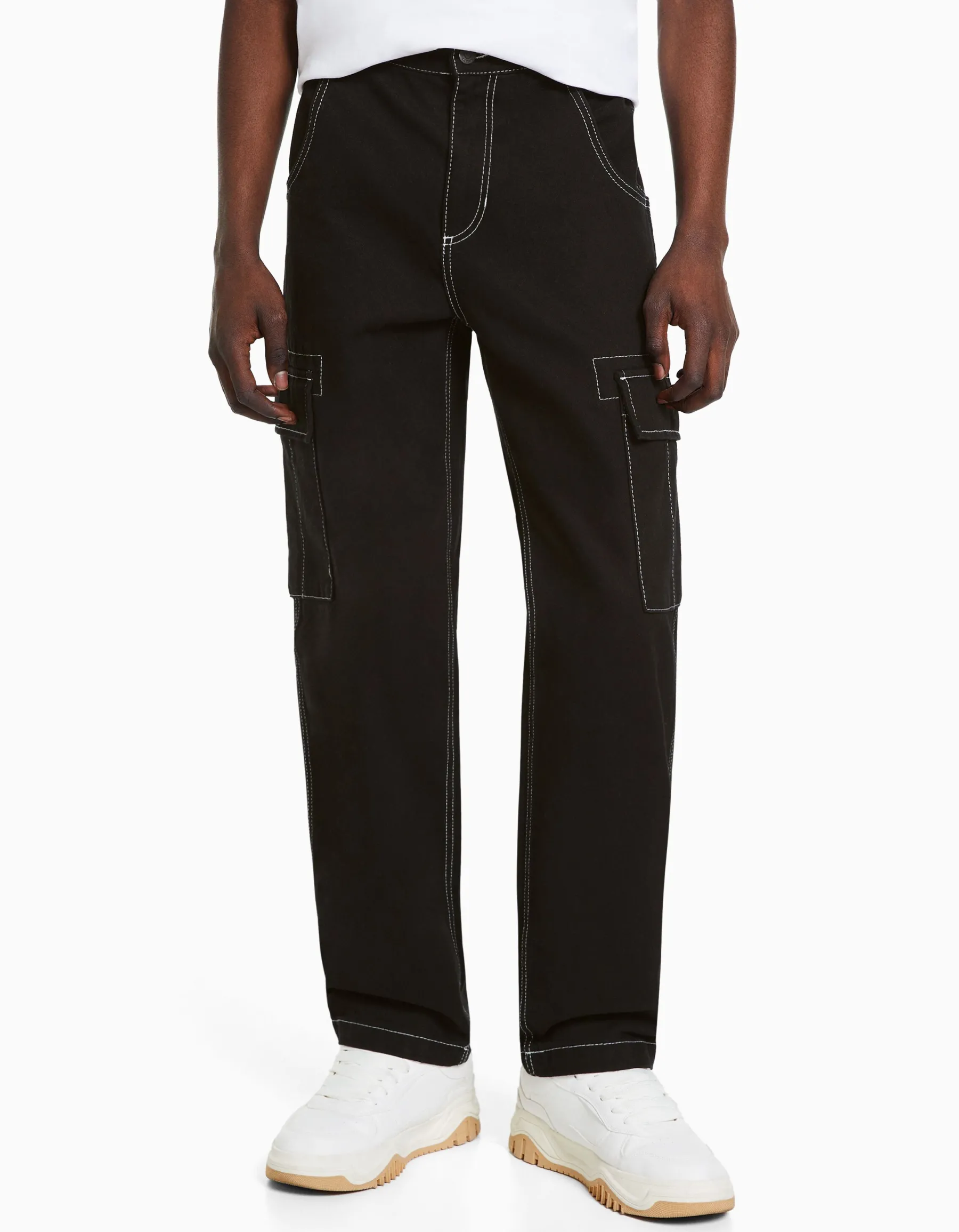BERSHKA Pantalon cargo wide fil contraste Noir Outlet