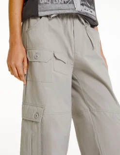 BERSHKA Pantalon cargo wide leg multipoches Kaki Shop