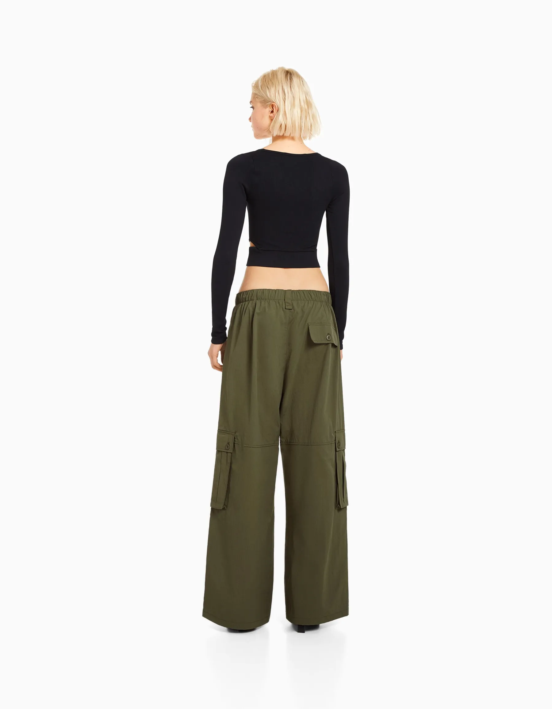 BERSHKA Pantalon cargo wide leg multipoches Kaki Sale
