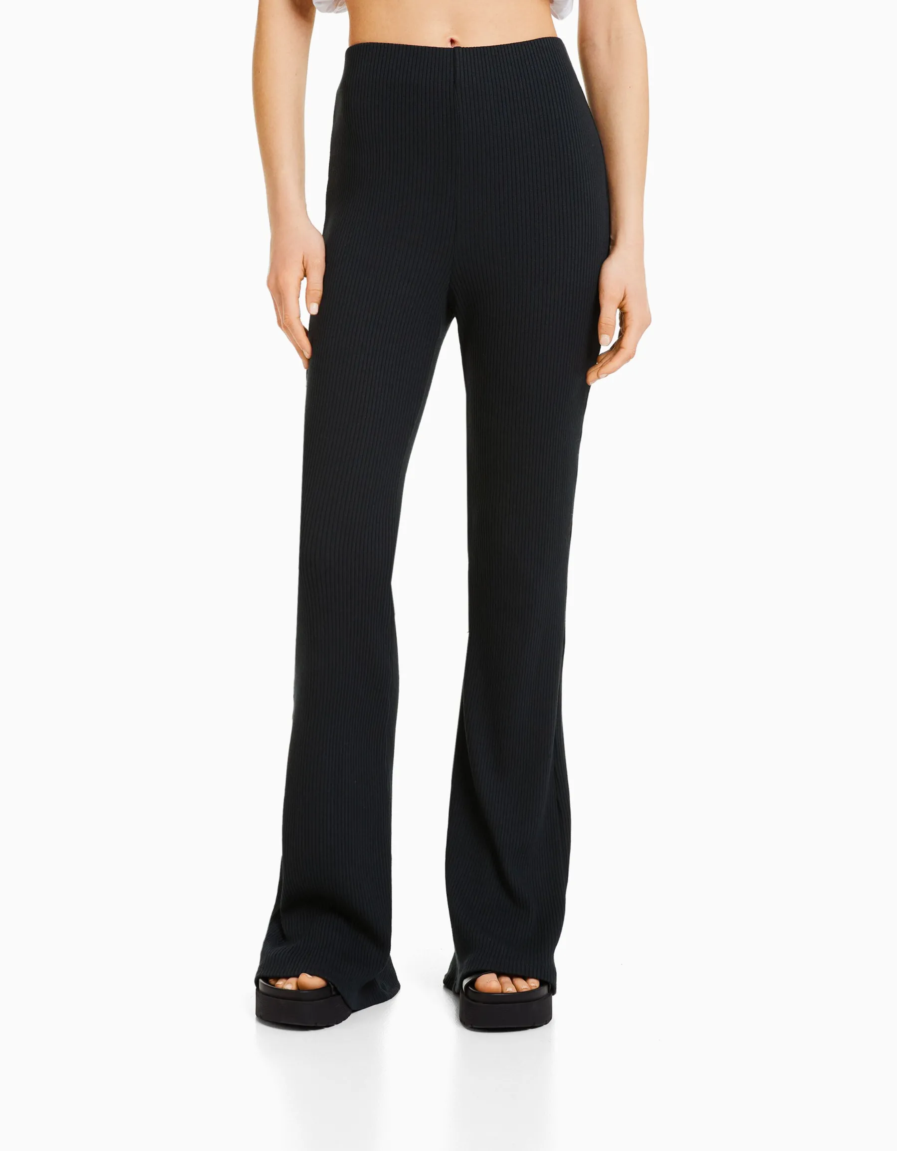 BERSHKA Pantalon flare bord-côte Gris Sale
