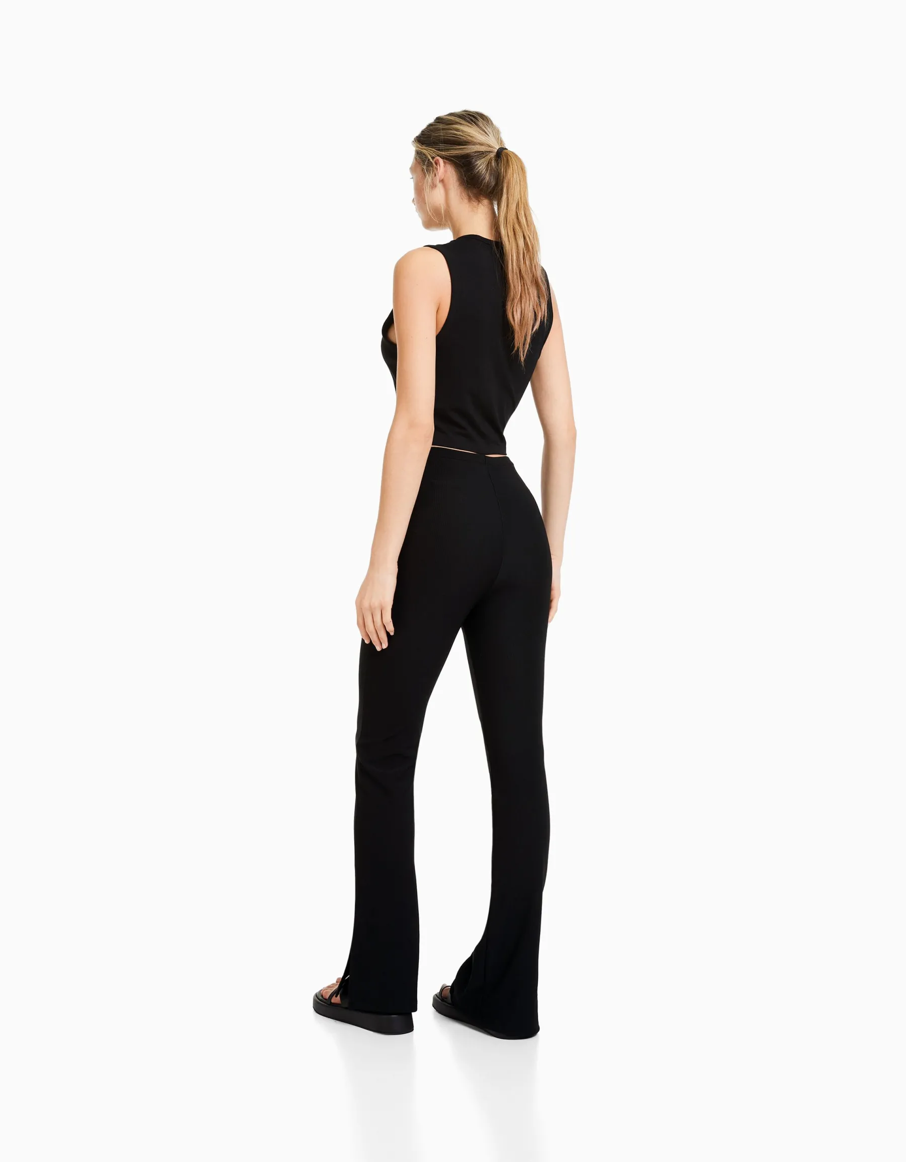 BERSHKA Pantalon flare ottoman Écru Sale
