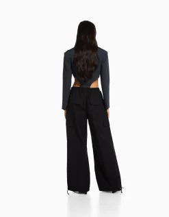 BERSHKA Pantalon jogger cargo parachute Bleu lavé Outlet
